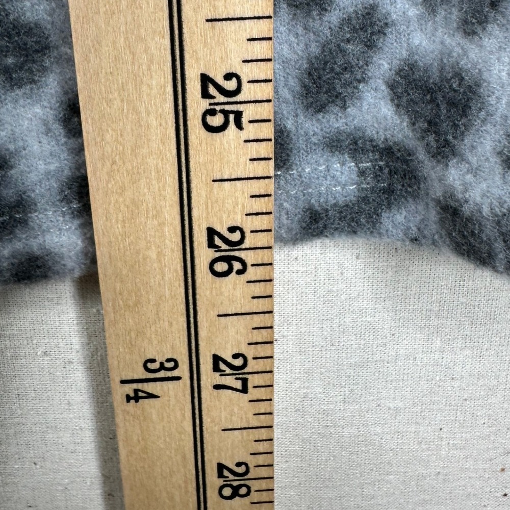 New Another Reason Animal Print Keyhole Front Long Sleeve Shirt size Medium Gray - Picture 7 of 7